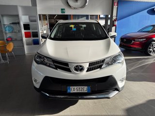 TOYOTA RAV4 2.0 D-4D 2WD Style White Ed.