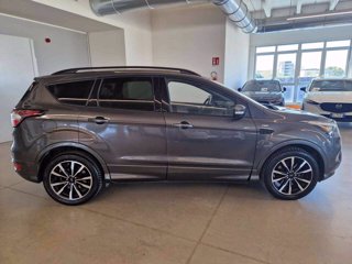 FORD Kuga 1.5 TDCI 120 CV S&S 2WD ST-Line