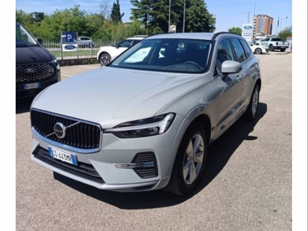 VOLVO XC60 B4 (d) AWD automatico Ultimate Dark